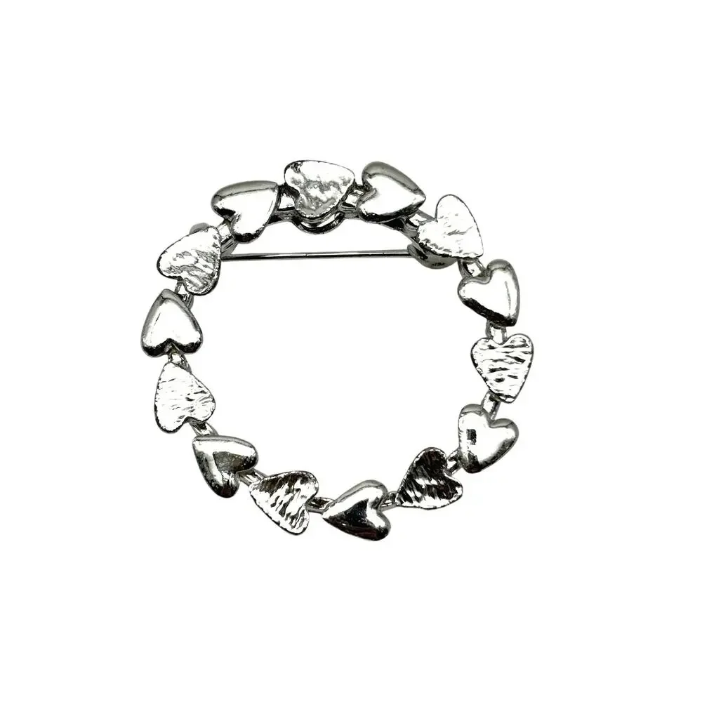 Vintage 70s Gerry's Creations Silver-tone Heart Wreath Round Brooch Pin 1 3/8